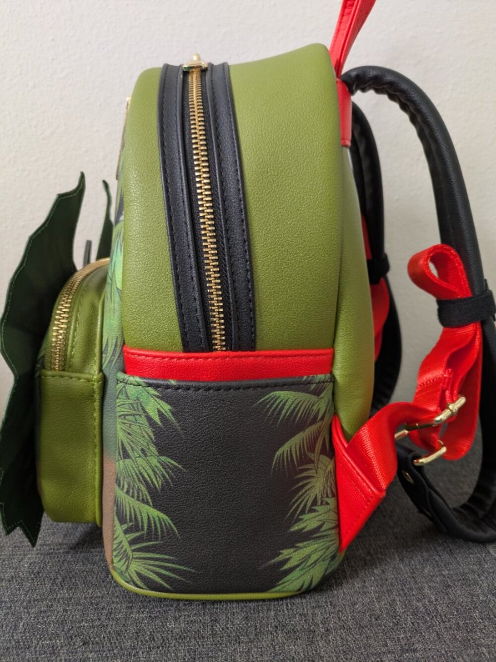Jurassic Park 30th Anniversary Loungefly Dilophosaurus Mini Backpack - Picture 7 of 8